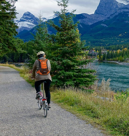 Hydration Pack Backpack with 3L Water Bladder for Men & Women, Hiking Daypack with Thermal Insulation | Running, Cycling, Camping, Skiing, Outdoor Activities