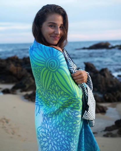 Quick Dry Towel Extra Large 78x35 Inch - Microfiber Beach Towel - Perfect for Beach, Travel, Swimming, Pool, Yoga, Hiking, Camping - Lightweight, Fast Drying, Compact for Adults (Blue Green)