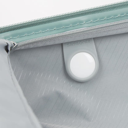 Samsonite Elevation Plus - Medium Hardside Luggage - Scratch Resistant Polypropylene Shell, RightHeight™ Adjustable Handle, Integrated AirTag Holder, TSA Lock, WetPak™ Compartment - Cypress Green