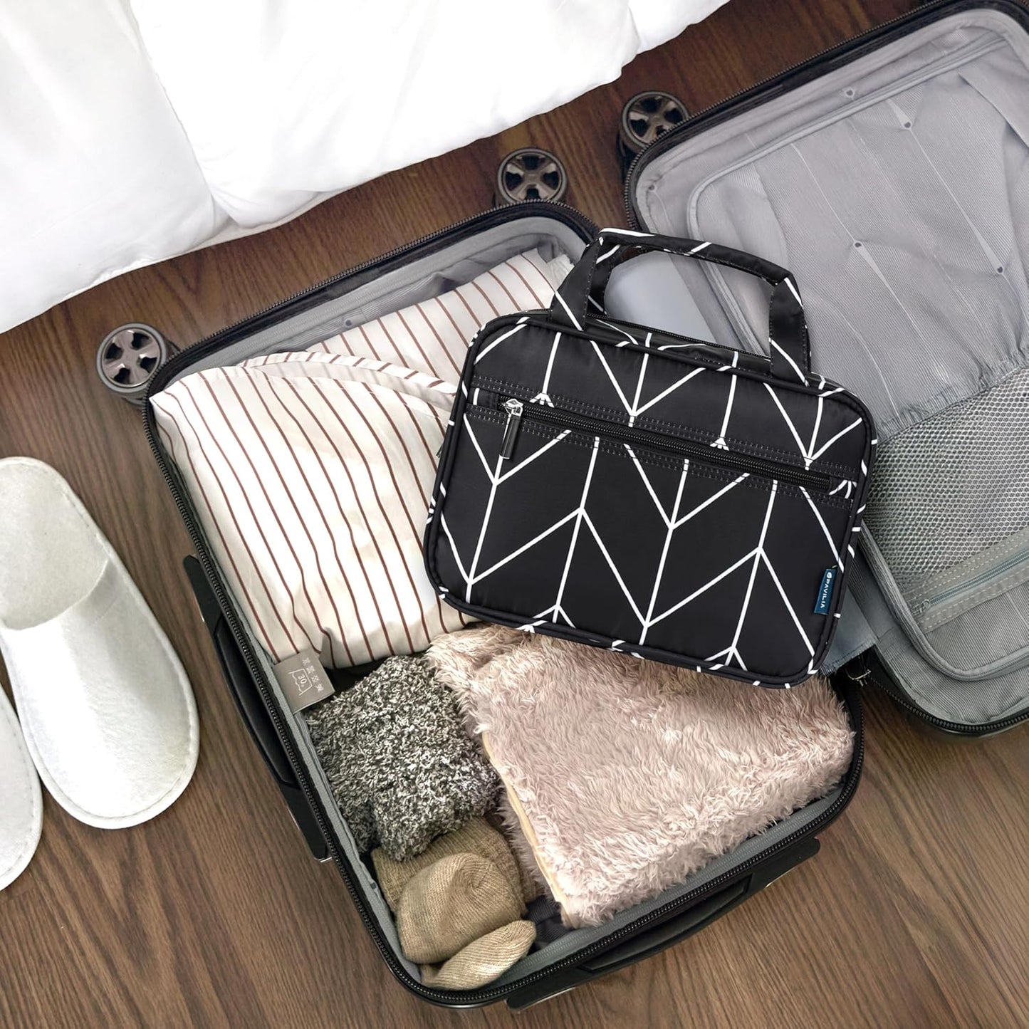 PAVILIA Hanging Toiletry Bag Travel Bag Women Men, Foldable Cosmetic Organizer, Roll up Makeup Bag, Water Resistant Accessories Toiletries, Large Travel Essentials Kit (Black Chevron)