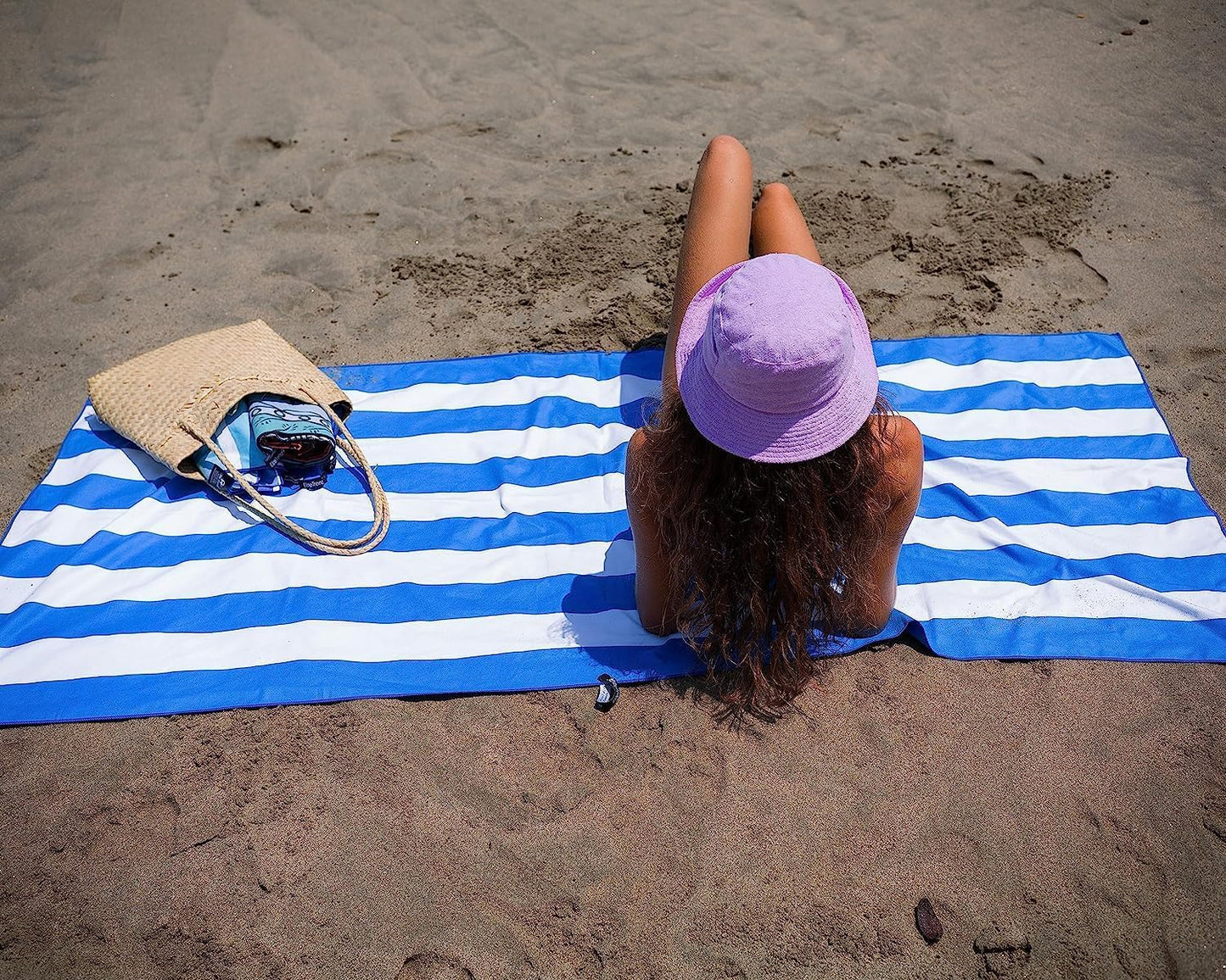 Elite Trend Quick Dry Towel Large 63x31 Inch - Microfiber Beach Towel - Perfect for Beach, Travel, Swimming, Pool, Yoga, Hiking, Camping - Lightweight, Fast Drying, Compact for Adults (Cabana Blue)