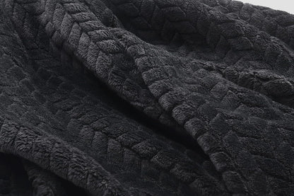 EverSnug Premium Travel Blanket Pillow - Soft 2 in 1 Airplane Blanket with Soft Bag Pillowcase, Hand Luggage Sleeve and Backpack Clip (Black)