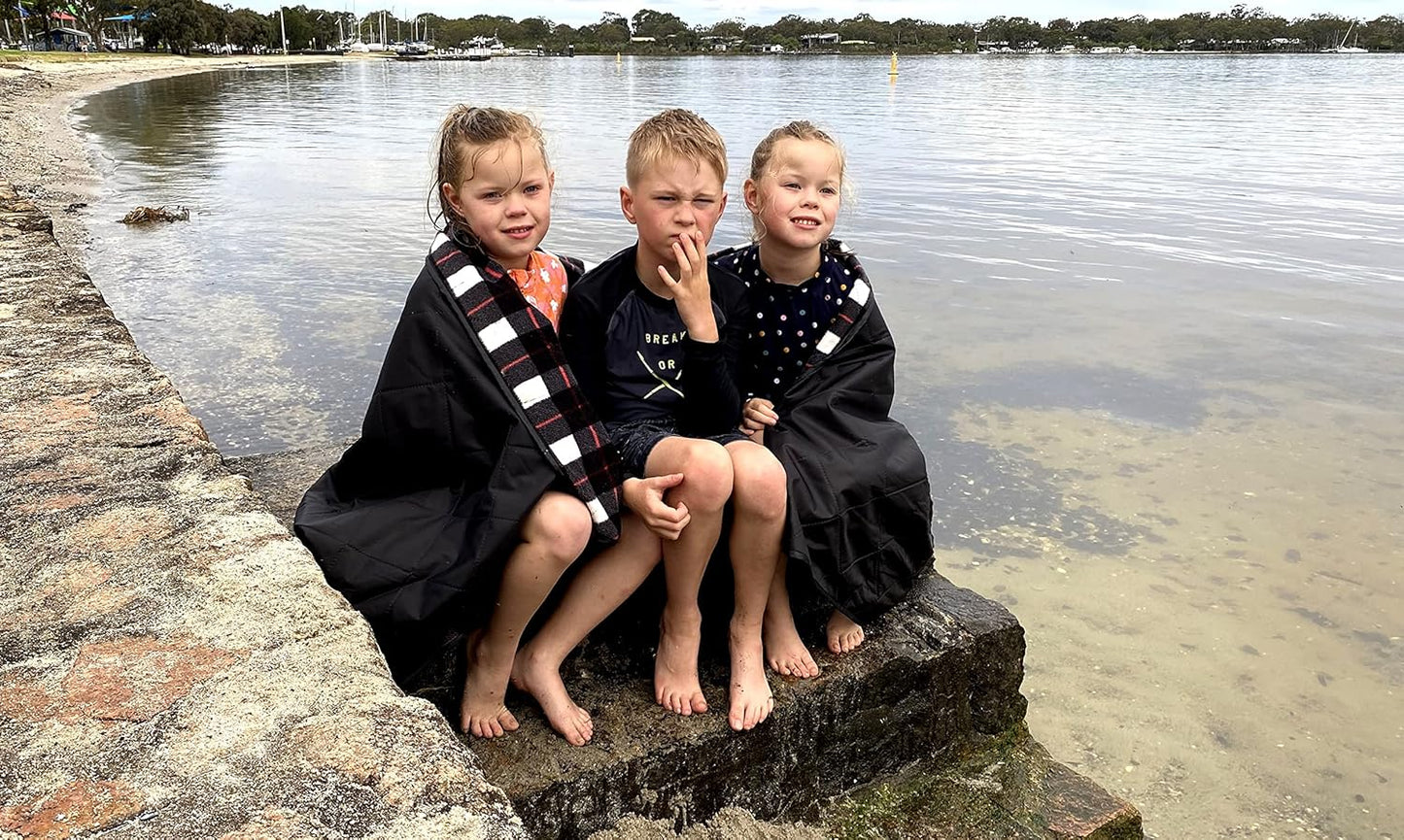 DOWN UNDER OUTDOORS Large Waterproof Windproof Extra Thick 350 GSM Quilted Fleece, or Sherpa Stadium Blanket