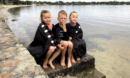 DOWN UNDER OUTDOORS Large Waterproof Windproof Extra Thick 350 GSM Quilted Fleece, or Sherpa Stadium Blanket