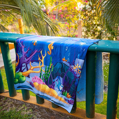 Elite Trend Microfiber Beach Towel for Adults with Bag - Extra Large 78x35 inch Lightweight Sand Free Quick Dry Towel for Travel, Swimming, Yoga, Camping (Sea Animal)