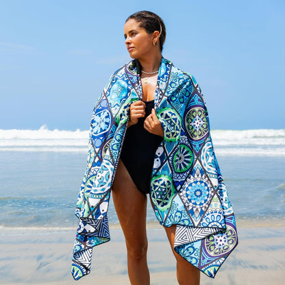 Elite Trend Quick Dry Towel Extra Large 78x35 Inch - Microfiber Beach Towel - Perfect for Beach, Travel, Swimming, Pool, Yoga, Hiking, Camping - Lightweight, Fast Drying, Compact for Adults (Artsy)