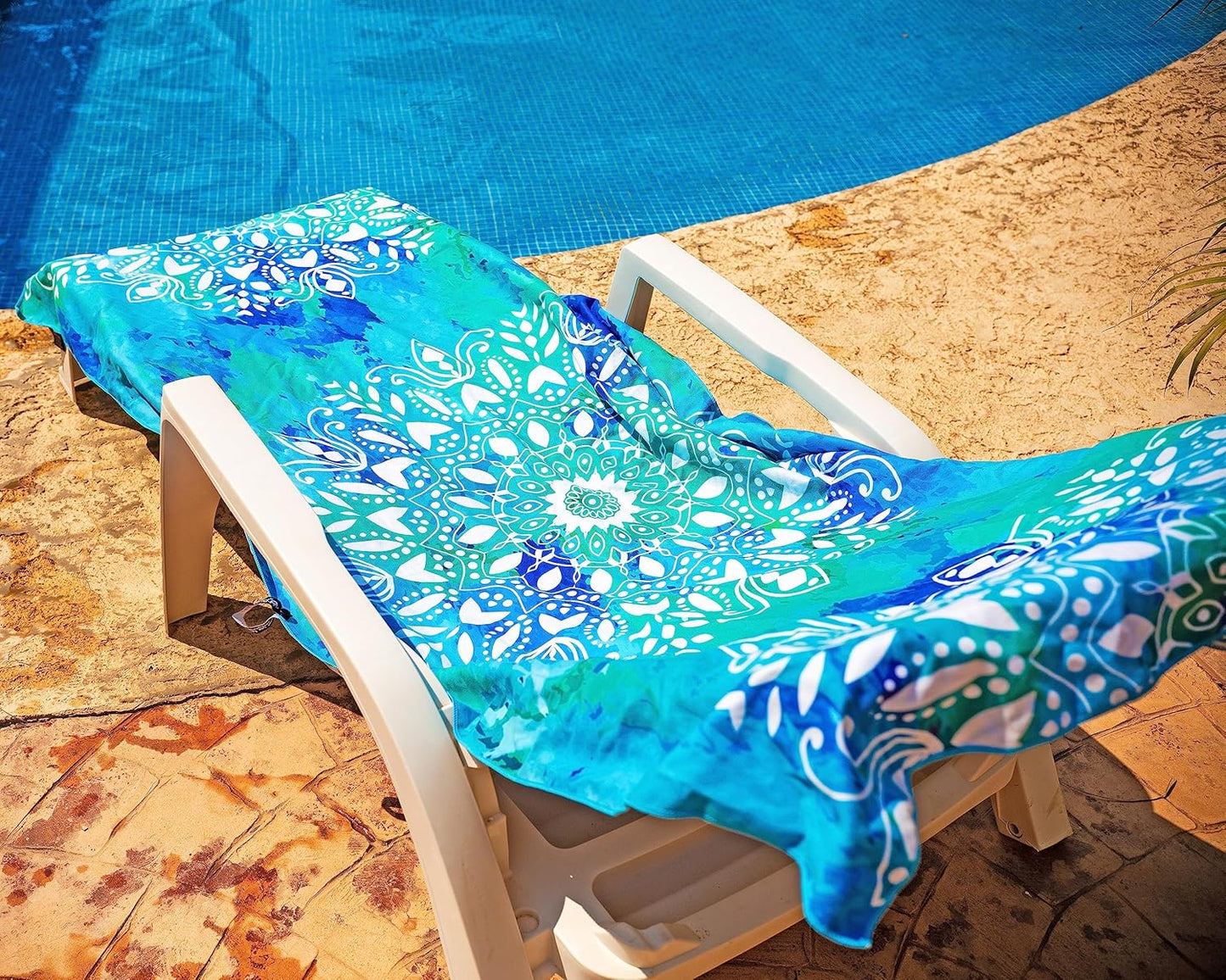 Elite Trend Quick Dry Towel Large 63x31 Inch - Microfiber Beach Towel - Perfect for Beach, Travel, Swimming, Pool, Yoga, Hiking, Camping - Lightweight, Fast Drying, Compact for Adults (Mandala Blue)