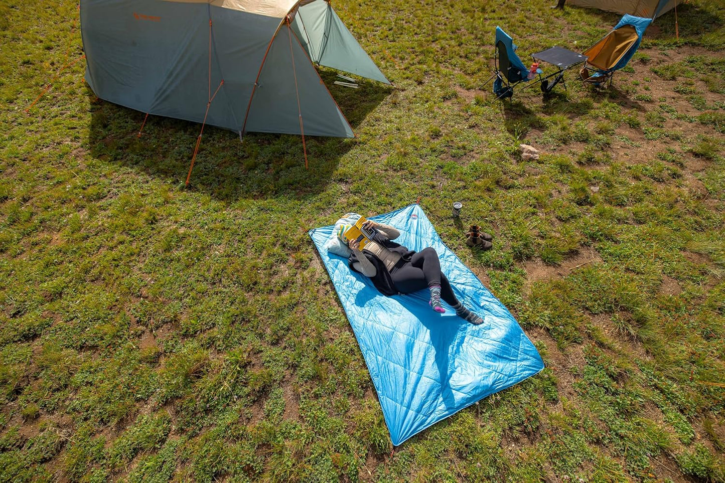 Big Agnes Why Not Picnic Blanket, 55x85 - Waterproof Outdoor Blanket with Insulation, Hidden Pocket & Stuff Sack for Camping, Beach, & Concerts